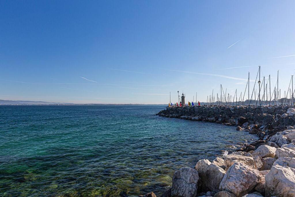 Garda Lake View Apartment 데센자노델가르다 외부 사진