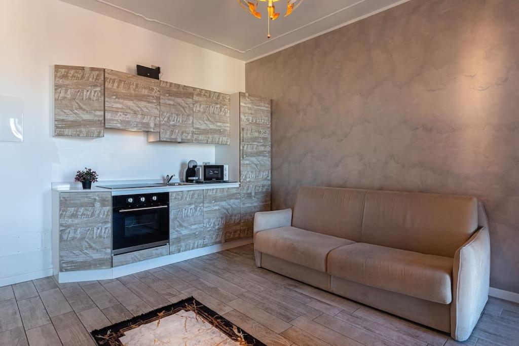 Garda Lake View Apartment 데센자노델가르다 외부 사진